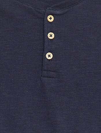 T-shirt maniche lunghe e collo serafino