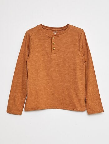 T-shirt maniche lunghe e collo serafino