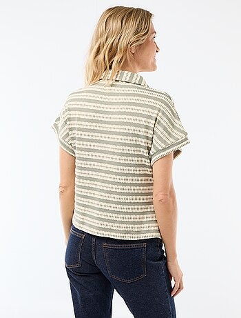 T-shirt modello polo colorato