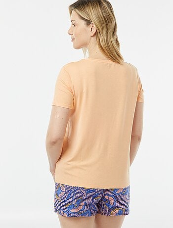 T-shirt morbida con scollo a V