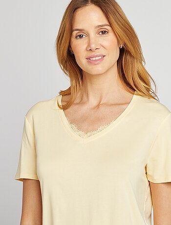 T-shirt morbida con scollo a V