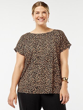 T-shirt morbida in maglia goffrata