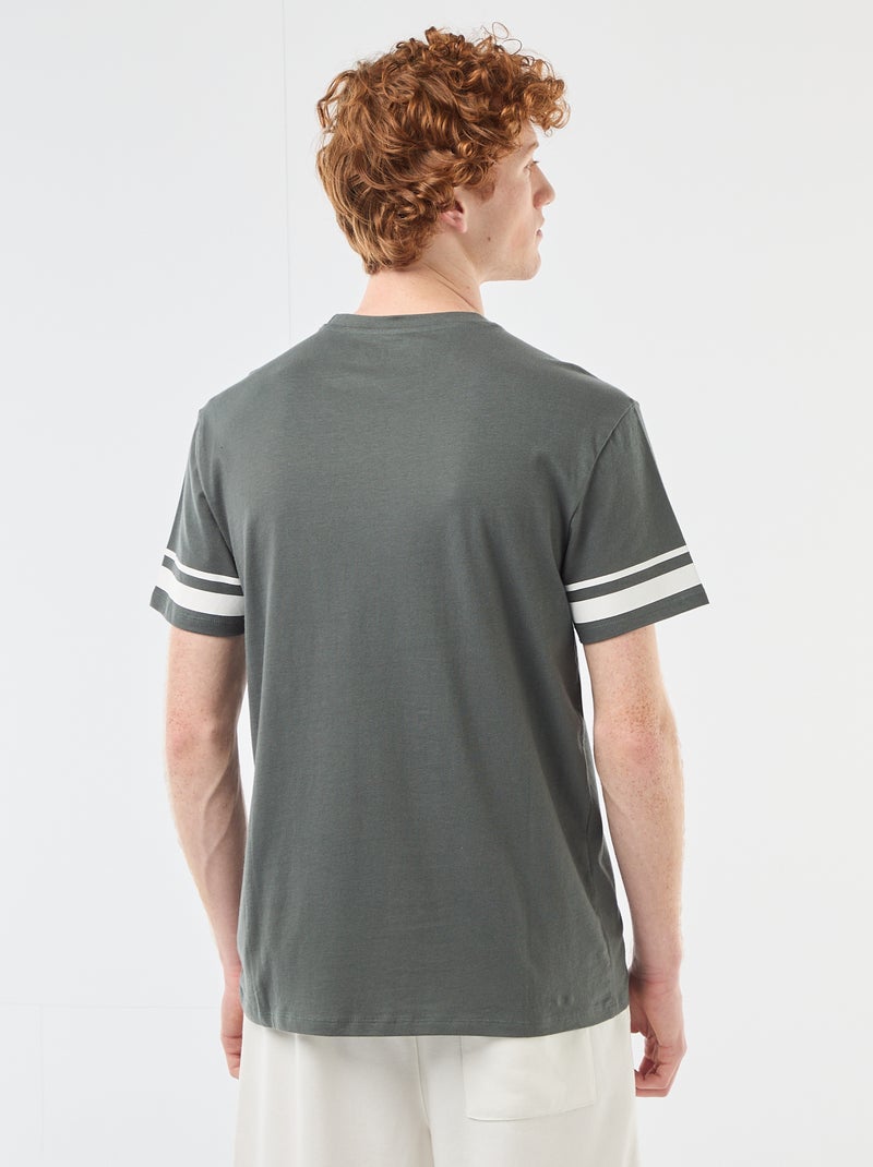 T-shirt 'One Piece' in cotone tinta unita con righe sulle maniche Kaki - Kiabi