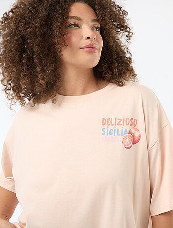 T-shirt oversize a maniche corte
