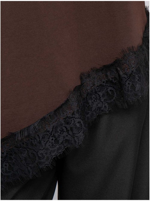T-shirt oversize asimmetrica con bordo in pizzo forinel - Kiabi T-shirt oversize asimmetrica con bordo in pizzo forinel - Kiabi