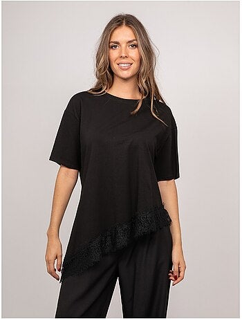 T-shirt oversize asimmetrica con bordo in pizzo forinel