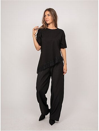 T-shirt oversize asimmetrica con bordo in pizzo forinel