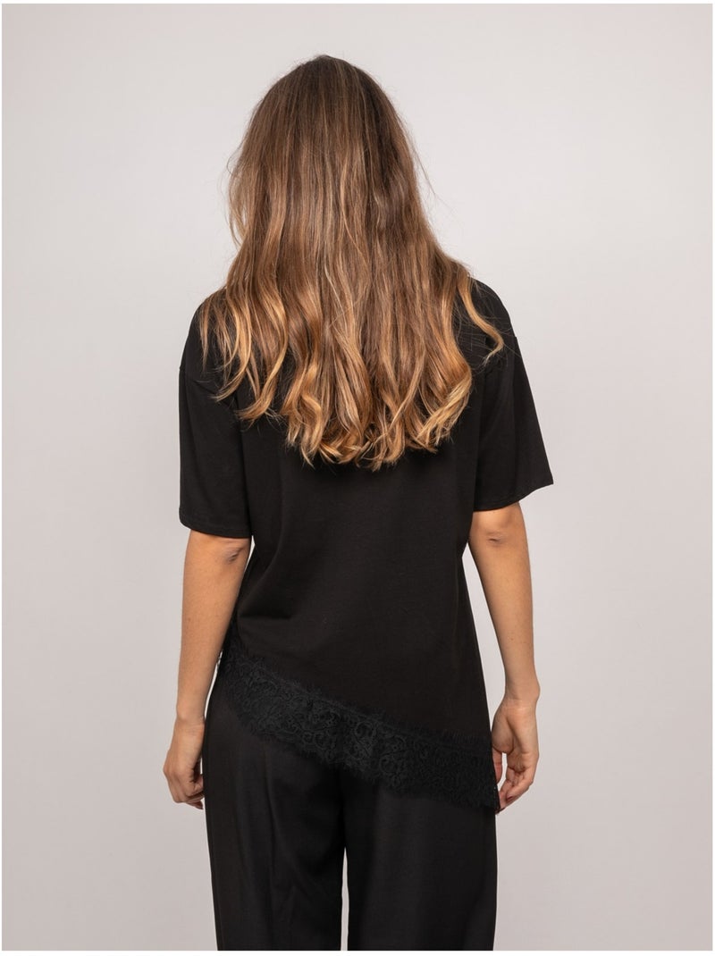 T-shirt oversize asimmetrica con bordo in pizzo forinel Nero - Kiabi