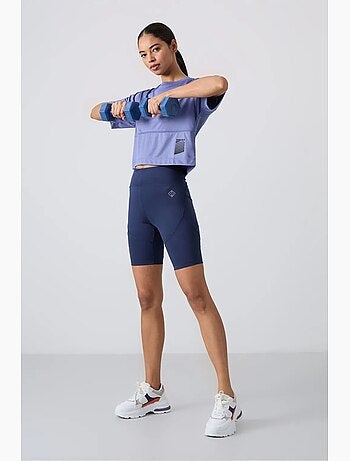 T-shirt oversize con collo rotondo e tasca tommy