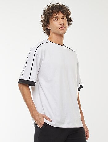 T-shirt oversize con riga