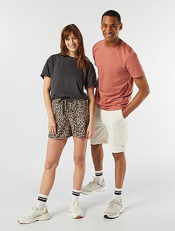 T-shirt oversize con scollo tondo