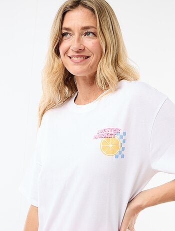 T-shirt oversize con scritta