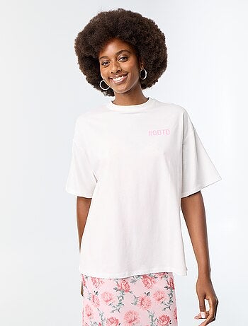 T-shirt oversize con stampa sul retro