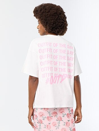 T-shirt oversize con stampa sul retro