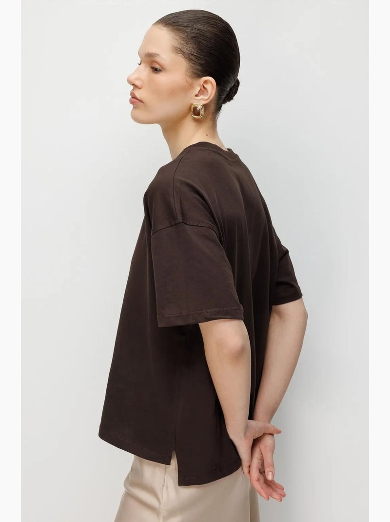 T-shirt oversize girocollo tinta unita con spacchi mixray Marrone cioccolato - Kiabi