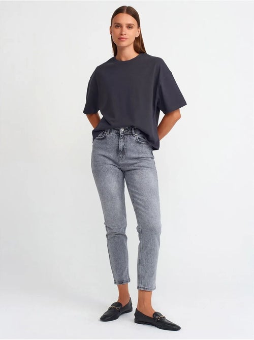 T-shirt oversize in cotone con girocollo dilvin - Kiabi T-shirt oversize in cotone con girocollo dilvin - Kiabi