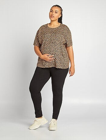 T-shirt per l'allattamento con scollo tondo