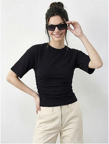 T-shirt regular fit con girocollo lucci