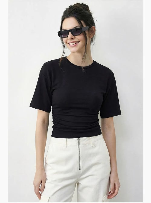 T-shirt regular fit con girocollo lucci - Kiabi