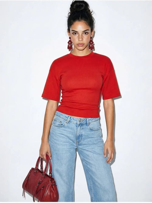 T-shirt regular fit con girocollo lucci - Kiabi T-shirt regular fit con girocollo lucci - Kiabi