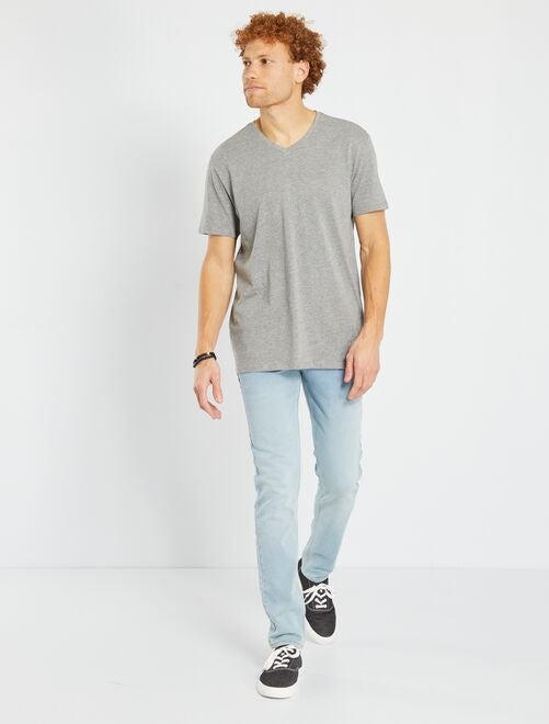 T-shirt regular in cotone scollo a V - GRIGIO - Kiabi - 4.00€
