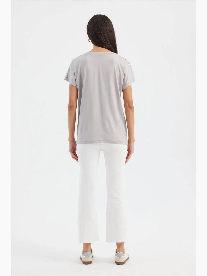 T-shirt relaxed con scollo a v e maniche corte hiccup Grigio chiaro - Kiabi