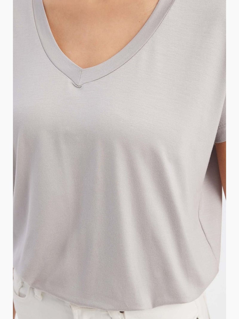T-shirt relaxed con scollo a v e maniche corte hiccup Grigio chiaro - Kiabi