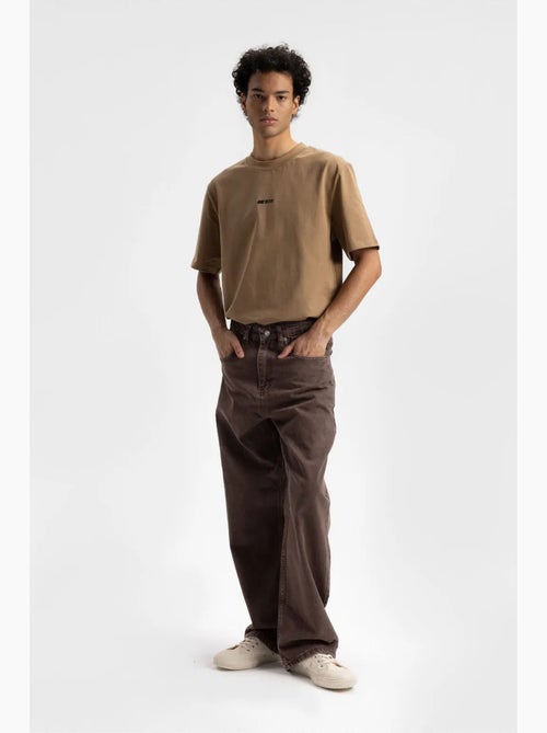 T-shirt relaxed fit con stampa logo e girocollo giesto - Kiabi T-shirt relaxed fit con stampa logo e girocollo giesto - Kiabi