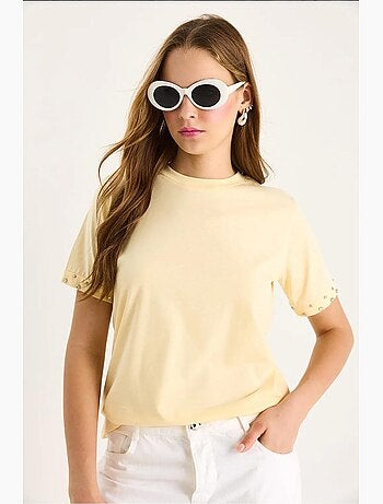 T-shirt ricamata con girocollo e maniche corte lucci