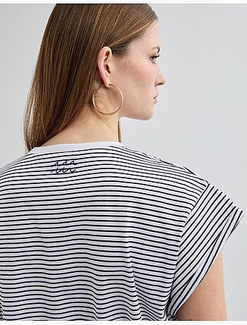 T-shirt ricamata, MO Fashion