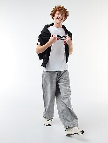 T-shirt Sahinler "Sakamoto days" in cotone