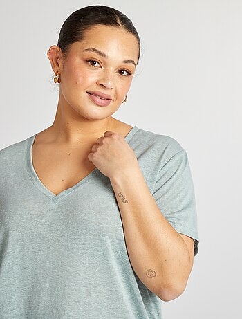 T-shirt scollo a V in misto lino