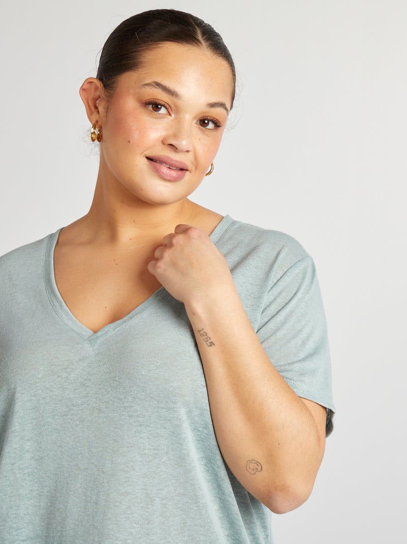 T-shirt scollo a V in misto lino blu - Kiabi