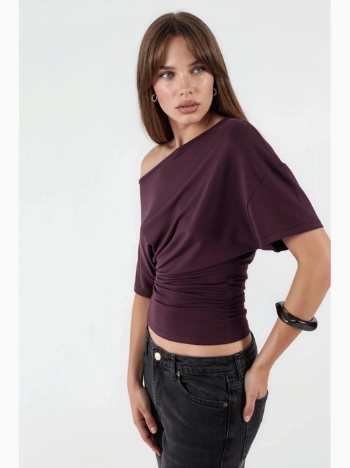 T-shirt scollo asimmetrico maglia viscosa morbida manica corta hiccup - Kiabi T-shirt scollo asimmetrico maglia viscosa morbida manica corta hiccup - Kiabi