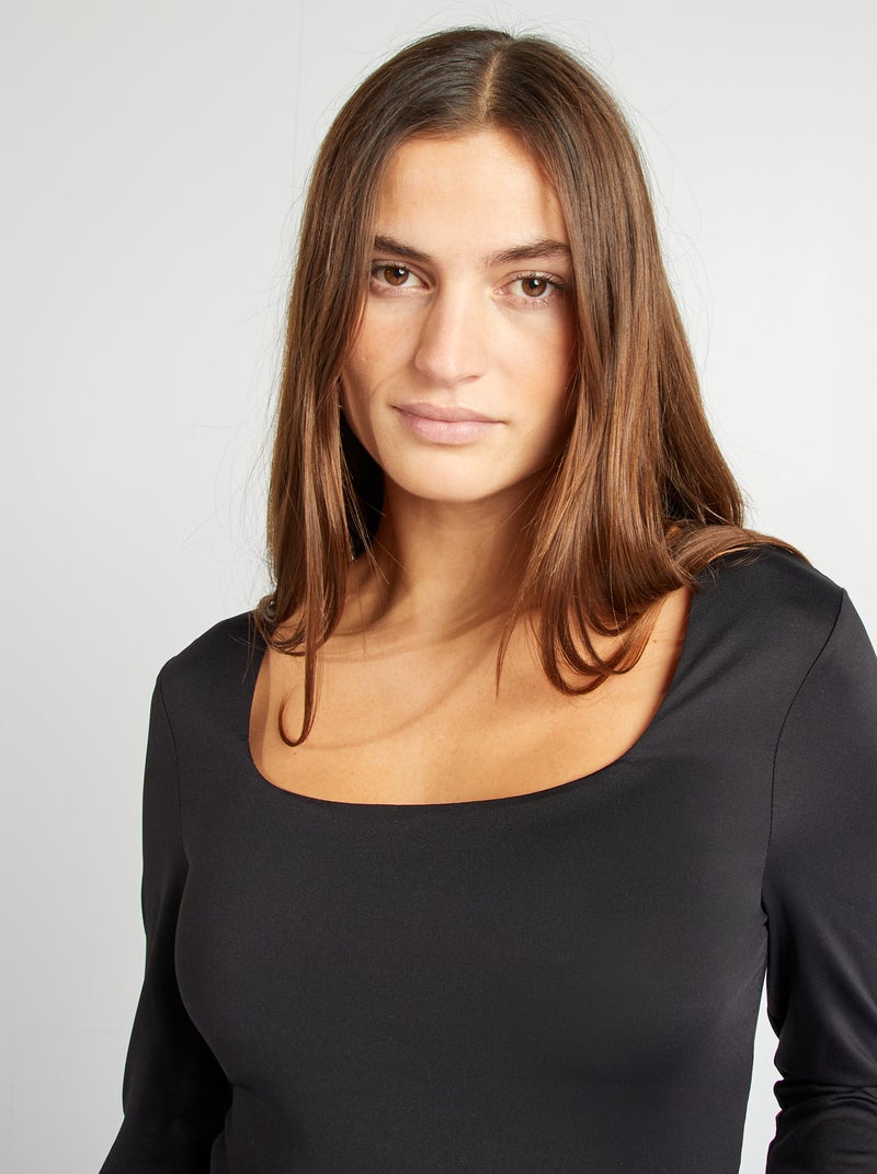 T-shirt scollo quadrato nero - Kiabi