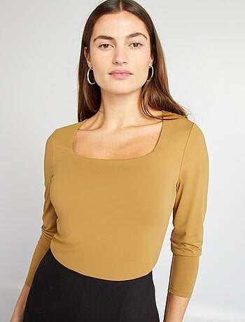 T-shirt scollo quadrato