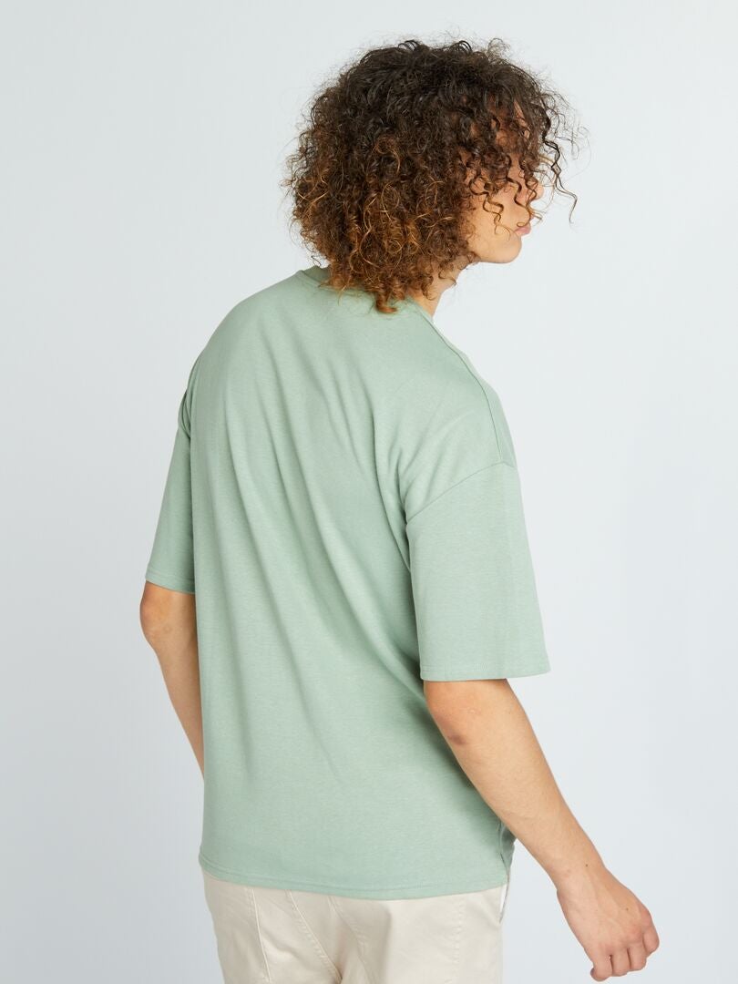 T-shirt scollo tondo con tasca sul petto VERDE - Kiabi