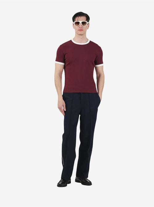 T-shirt slim fit con girocollo e bordatura a contrasto giesto - Kiabi