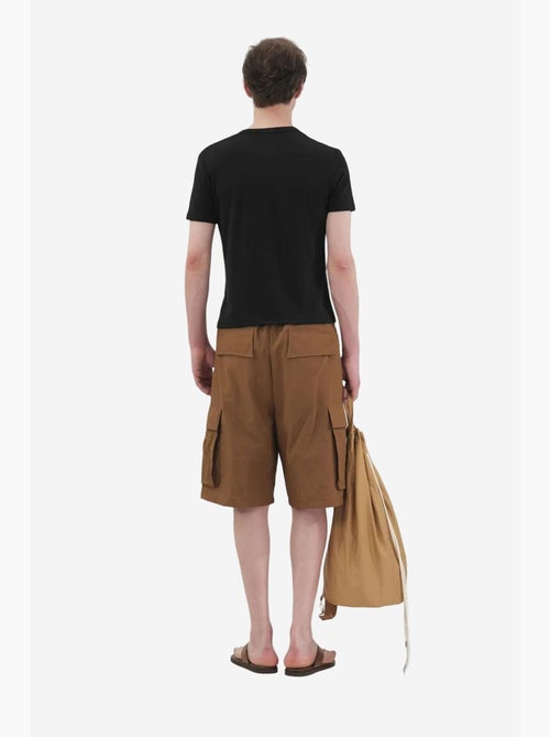 T-shirt slim fit con girocollo e bottoni giesto - Kiabi
