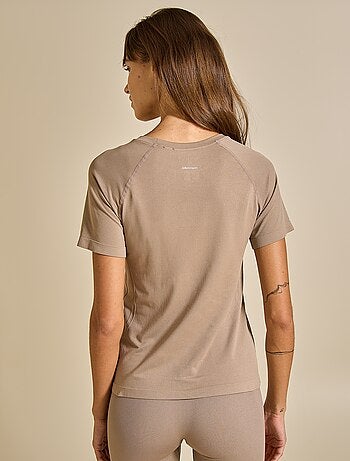 T-shirt sportivo effetto seconda pelle - (ekstract)