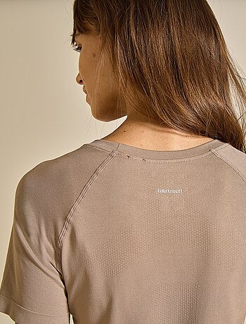 T-shirt sportivo effetto seconda pelle - (ekstract)