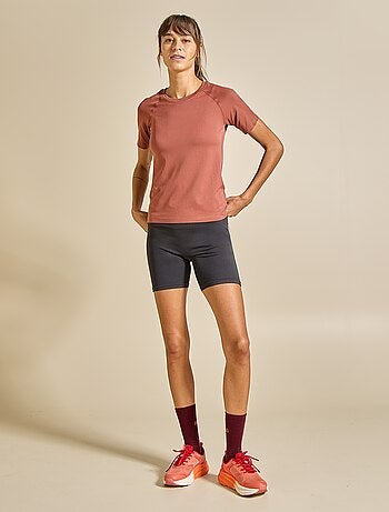 T-shirt sportivo effetto seconda pelle - (ekstract)