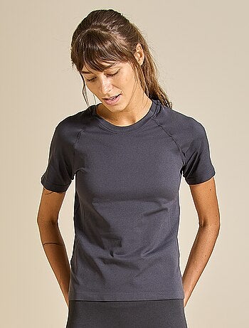 T-shirt sportivo effetto seconda pelle - (ekstract)