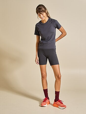 T-shirt sportivo effetto seconda pelle - (ekstract)
