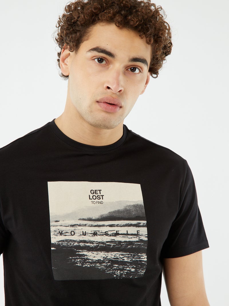 T-shirt stampata a maniche corte NERO - Kiabi