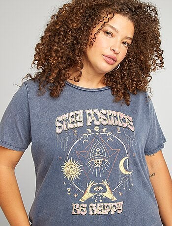 T-shirt stampata 'Carmakoma'