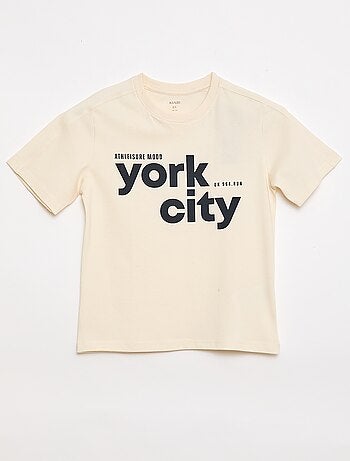 T-shirt stampata con messaggio