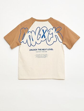 T-shirt stampata con messaggio