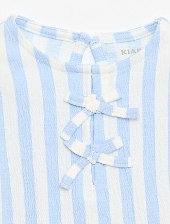 T-shirt stampata e con volant