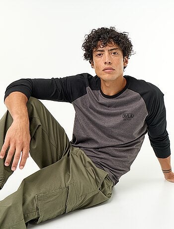 T-shirt stampato con maniche lunghe raglan